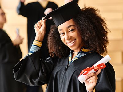 High school seniors heading to an Ontario post-secondary institution this fall are invited to apply for a chance at cash awards while gaining workplace safety insights.